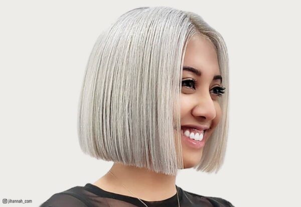 49 Coolest Middle Part Blunt Cut Bobs To Try Asap