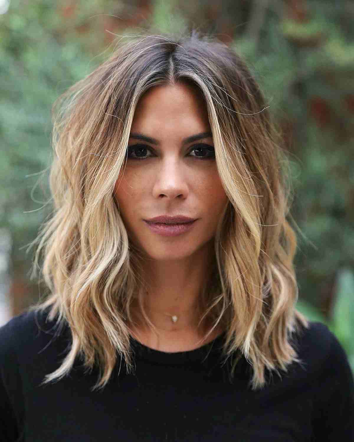Middle Part Lob with Textured Ends