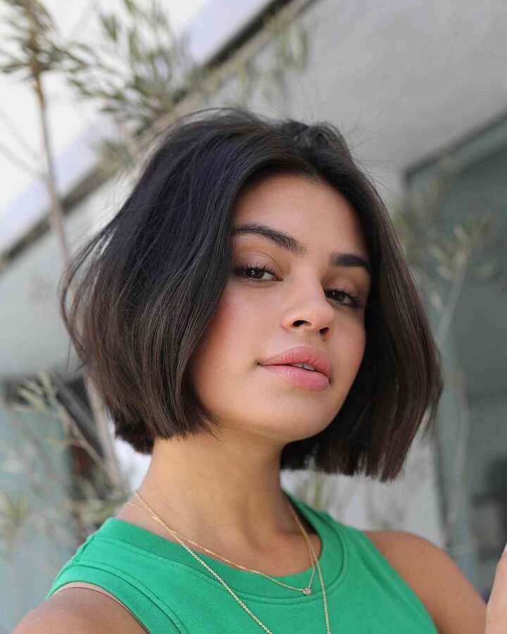 The Chin-Length Blunt Bob Is Trending and Here Are 43 Chic Ideas