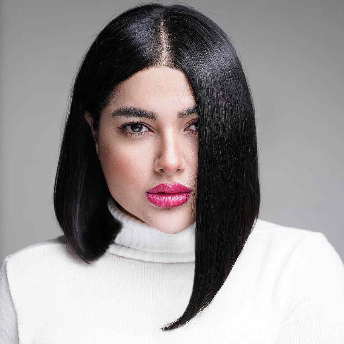 Chic Asymmetrical Bob for a Round Face