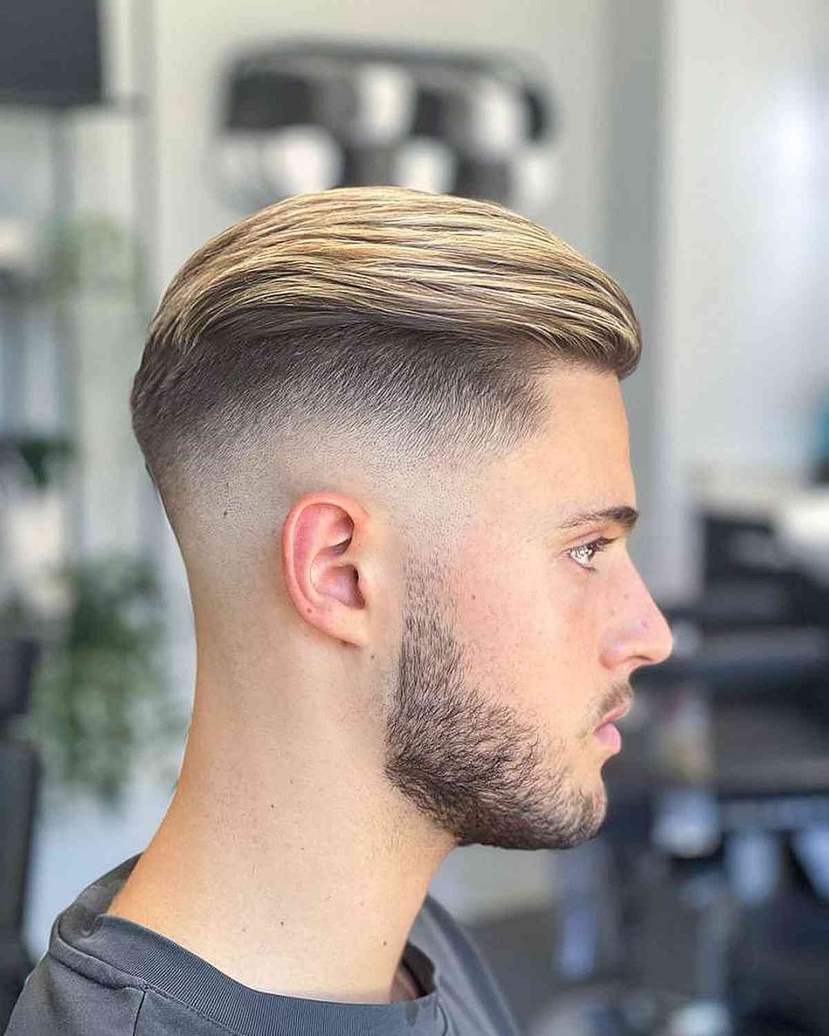 Adaptable Mid-Length Hair with Tapered Sides