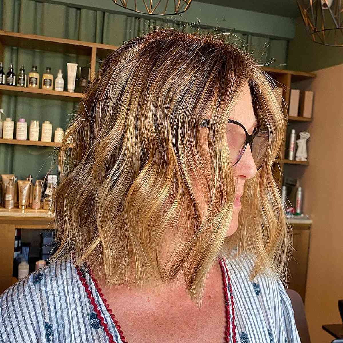 Bob Cut at Shoulder Length on Wavy Hair for Women Over Forty