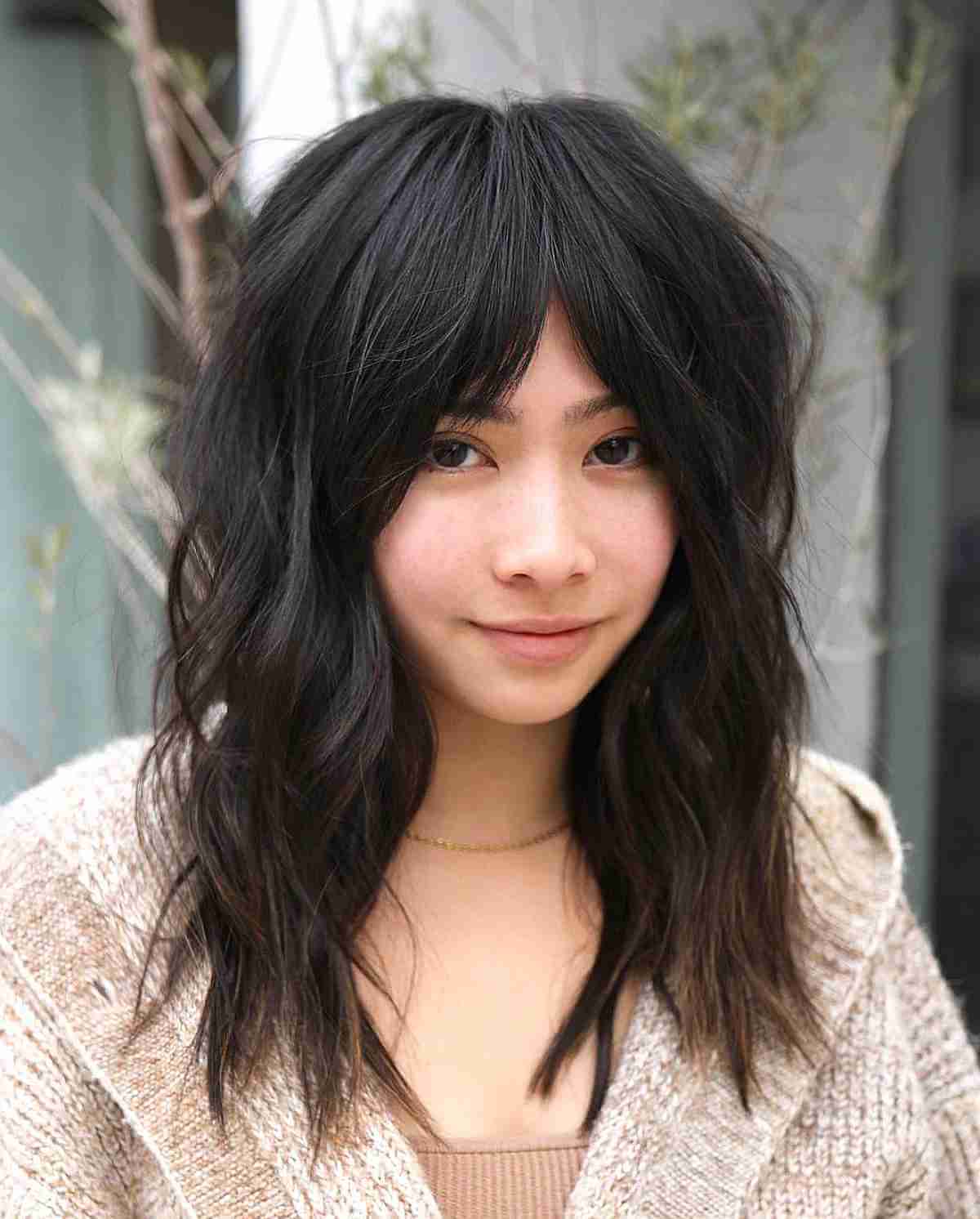 Bottleneck Fringe with a Mid-Length Fuller Shag