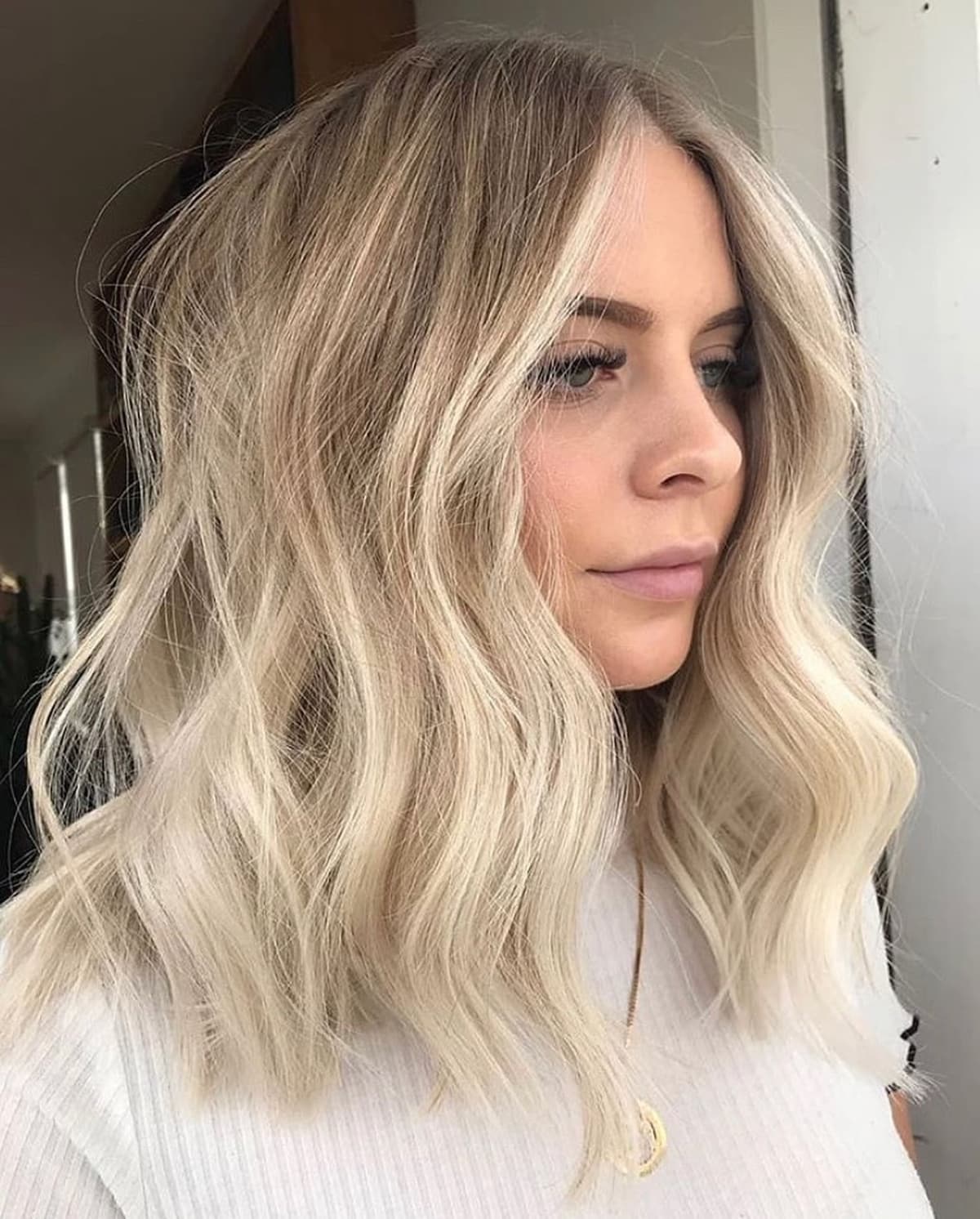 California Beachy Light Blonde Bob
