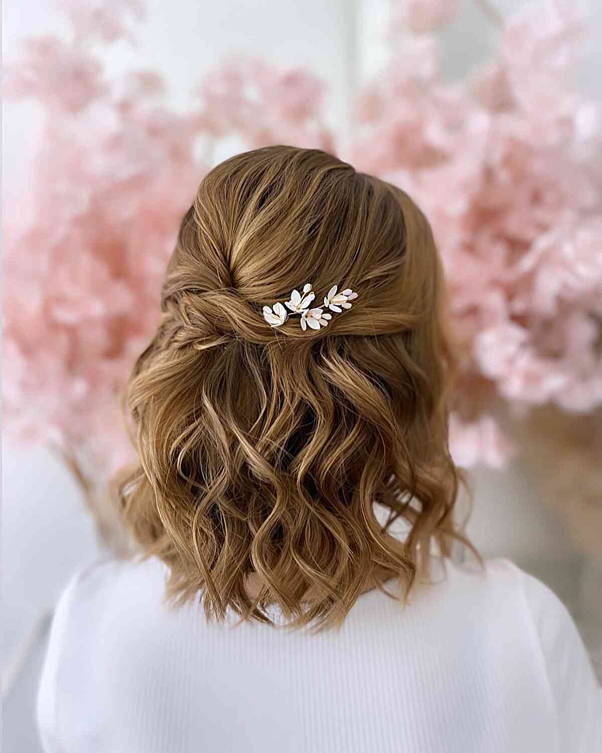 Mid-Length Carefree Waves Updo