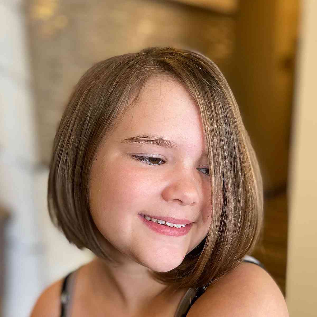 Charming Short Haircut for Little Girls