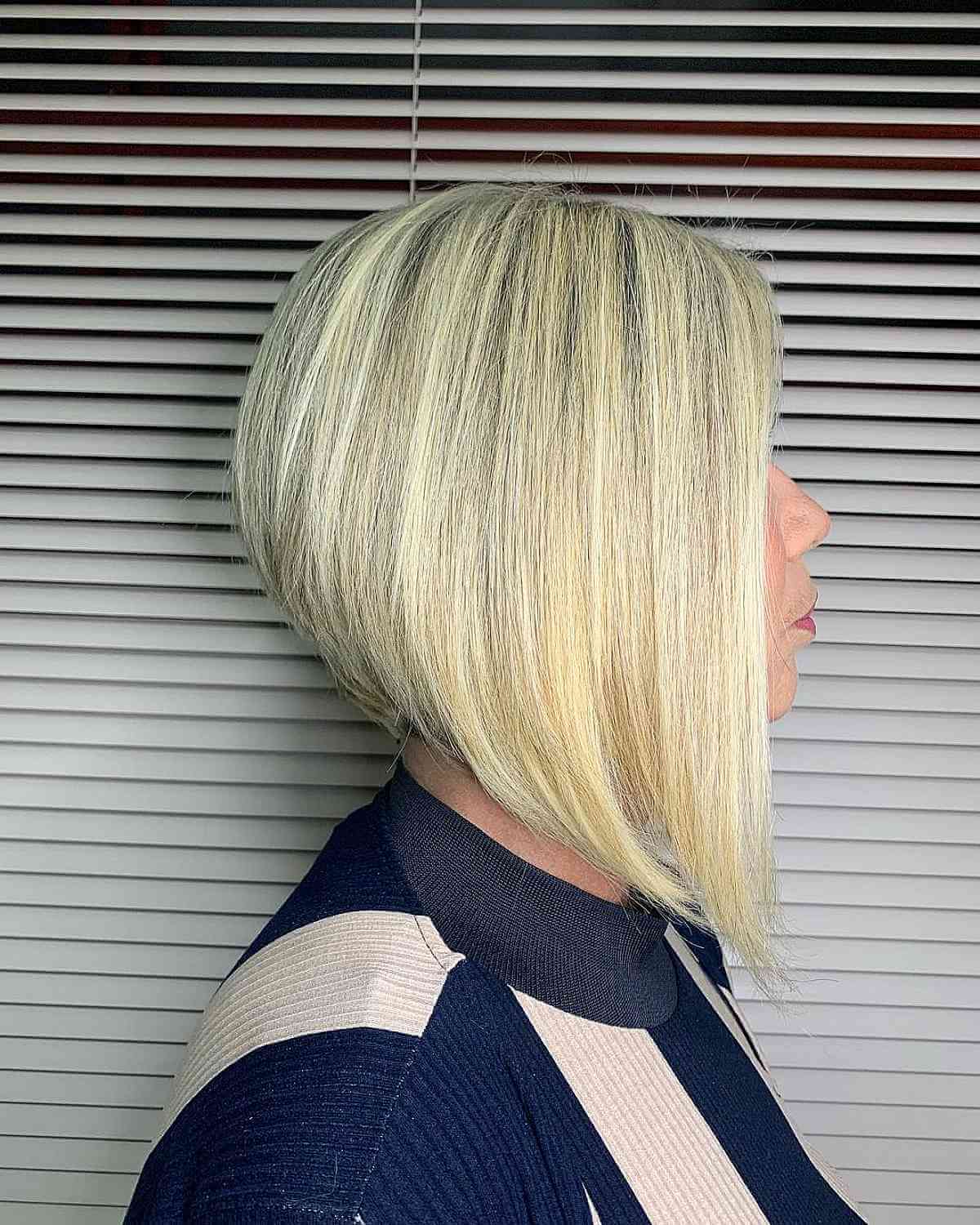 Charming Short Inverted Blonde Bob Haircut 