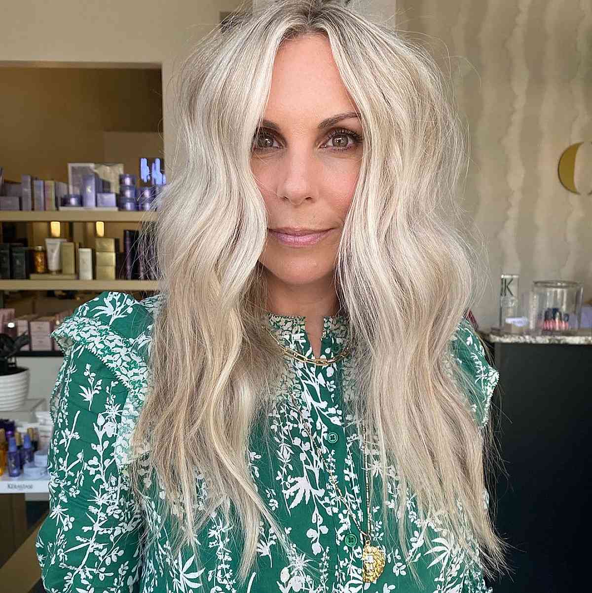 chic blonde ash hair with highlights