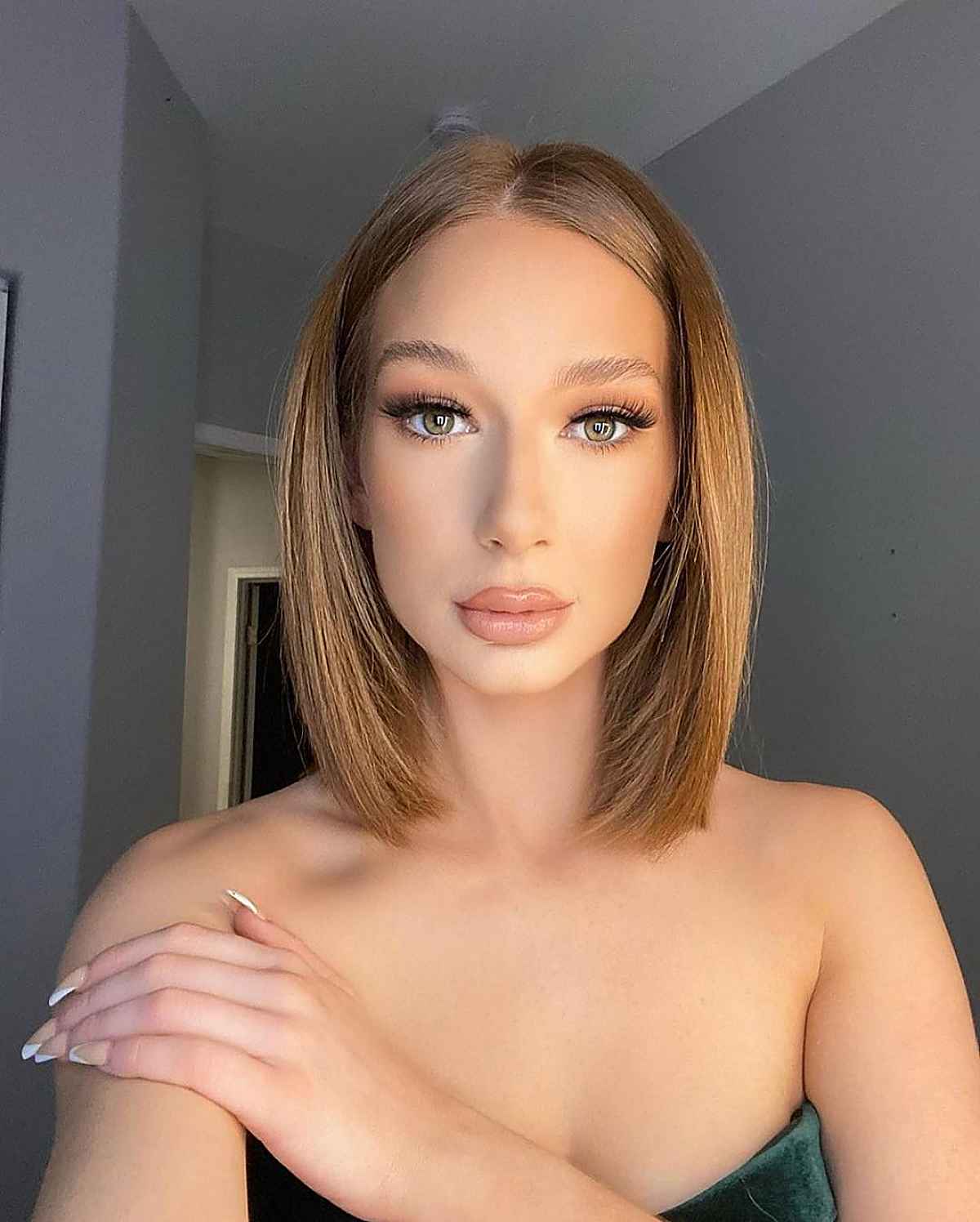 Chic Blunt Cut with Delicate Layers