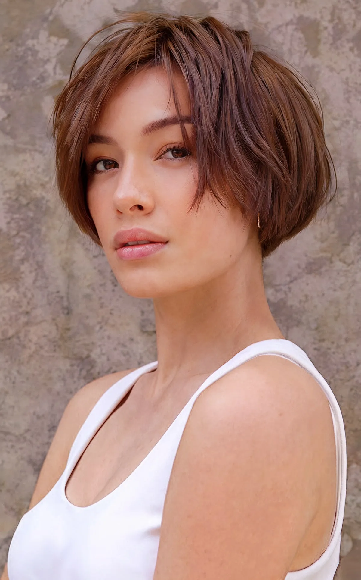 Chic ear length shaggy bob cut