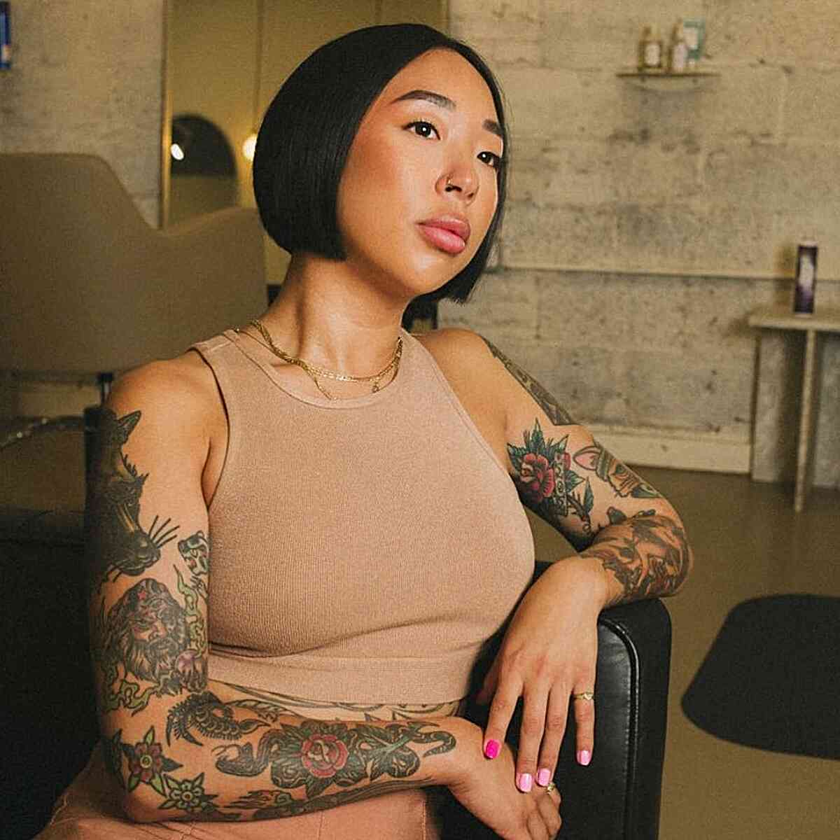 Jaw-Length Chic Razored Bob with Graduation