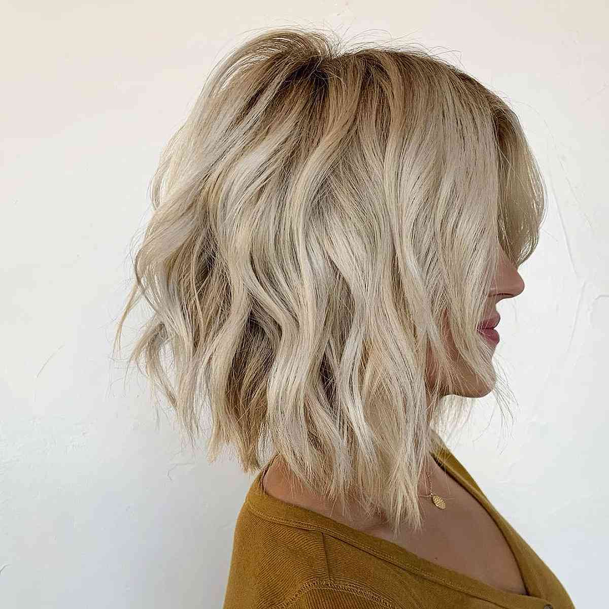 Chic Short Wavy A-Line Bob Hairstyle Lob