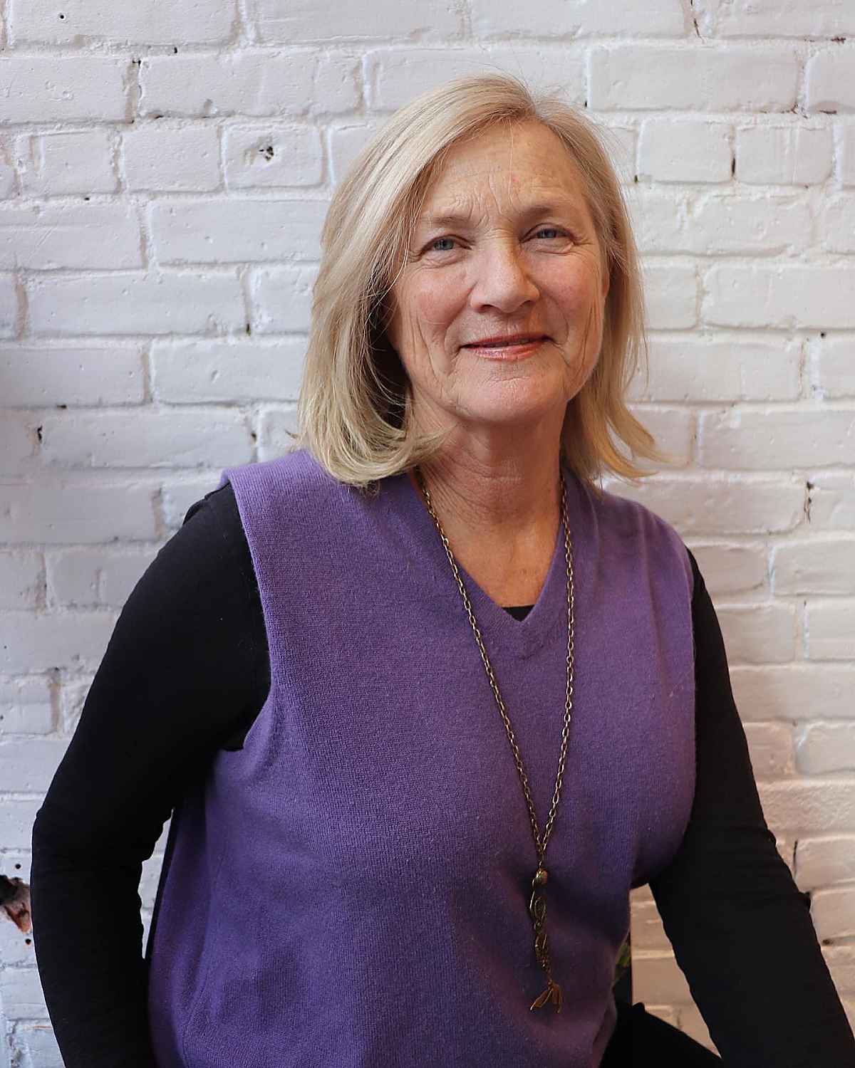 chic shoulder-length bob with a side part