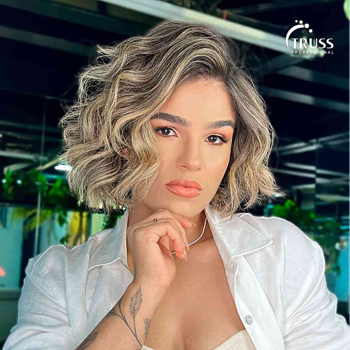 Short Side Parted Balayage Wavy Bob for Oval Face Shapes