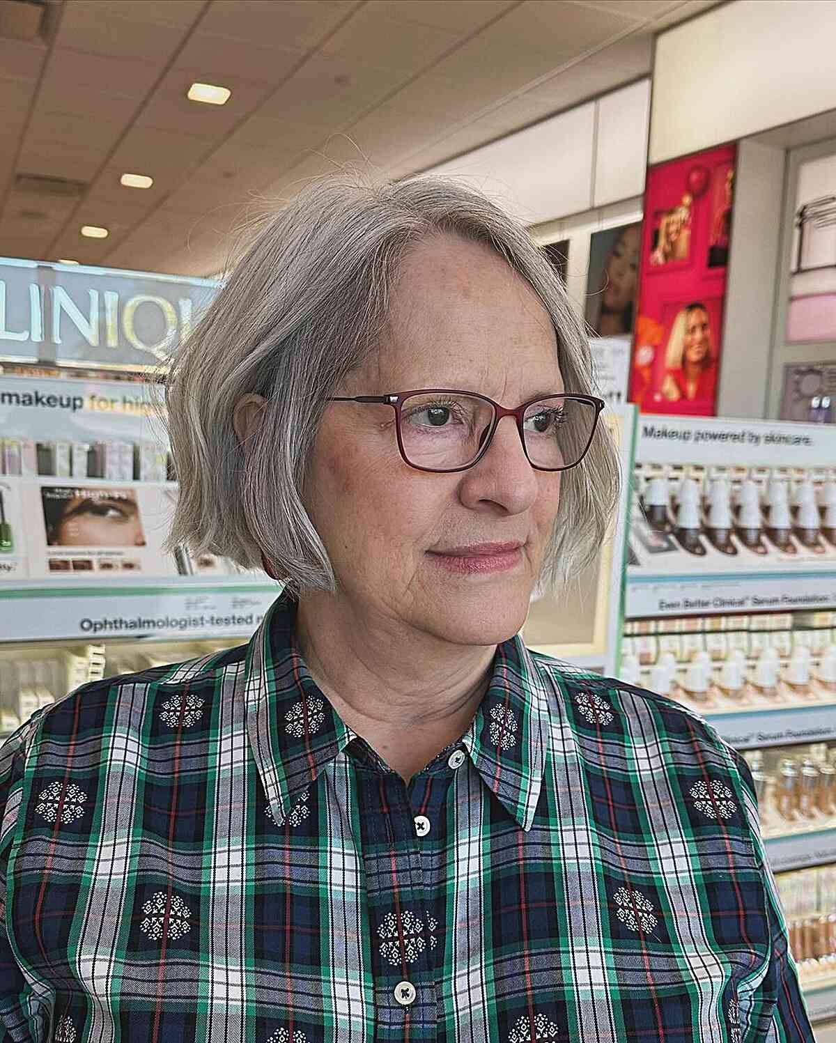 Stylish Side-Parted Bob for Mature Women with Naturally Grey Hair
