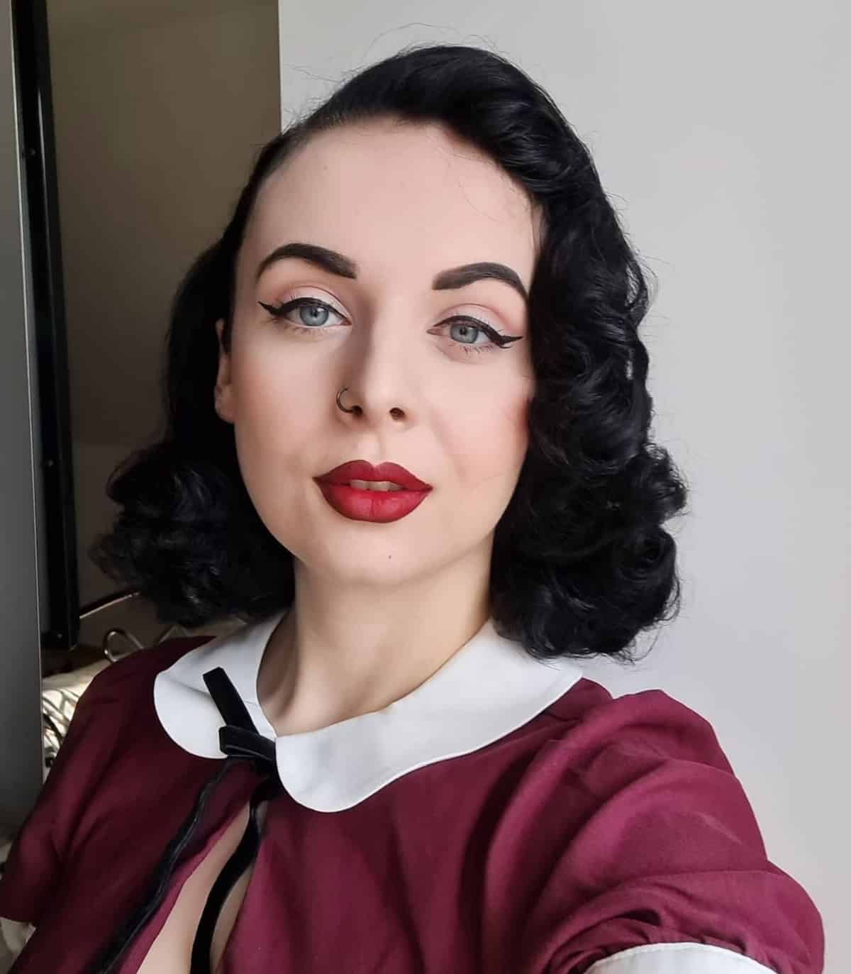 Chic vintage curly bob