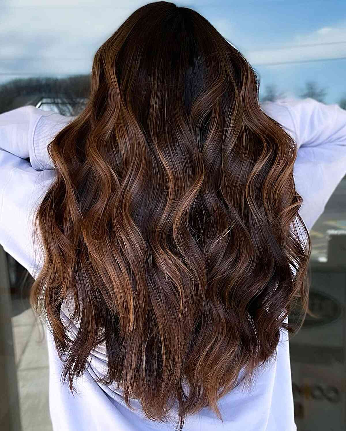 Chocolate brown shade with warm hazelnut highlights