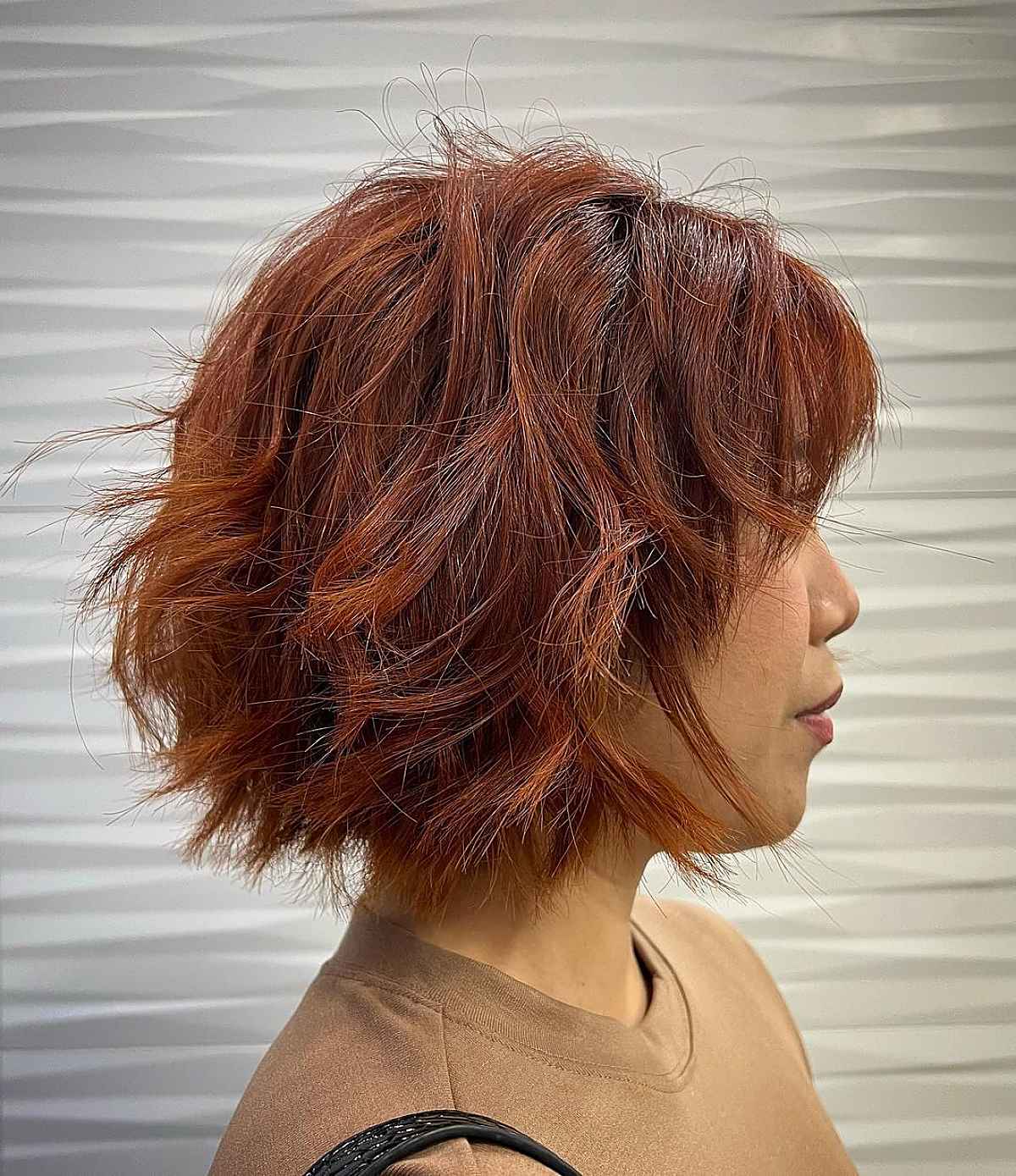 Choppy Wavy Layers for Chin-Length Hairstyles