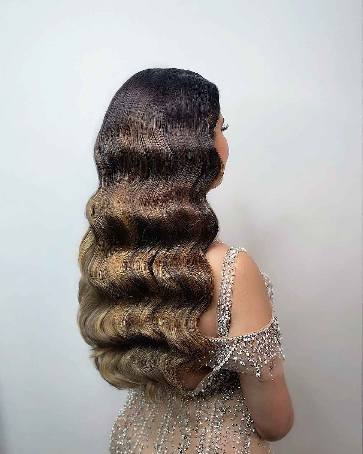 Classic Hollywood Waves for Longer Locks