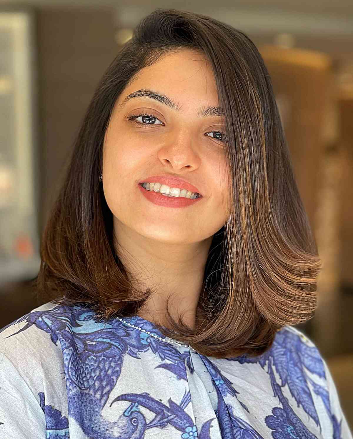 Classic Lob with a Deep Side Part