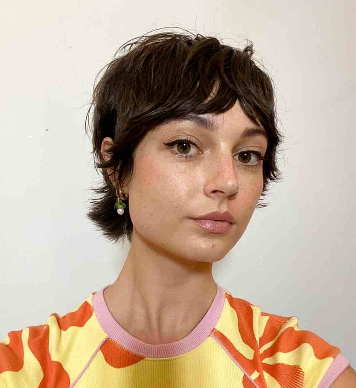 Compact Wolf Shag with Face-Framing Bangs
