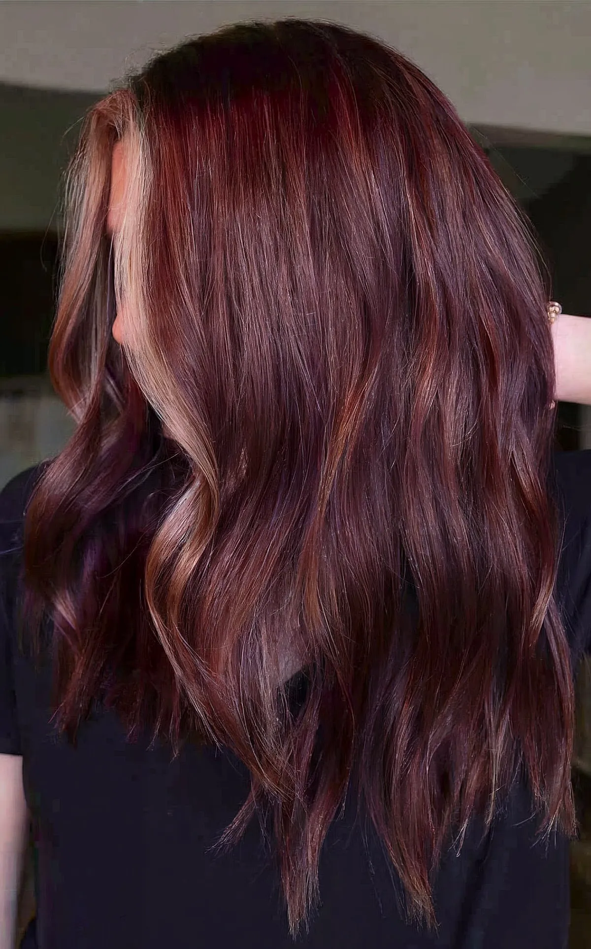 Winter Deep Mahogany Tone with Highlighted Blonde Strands