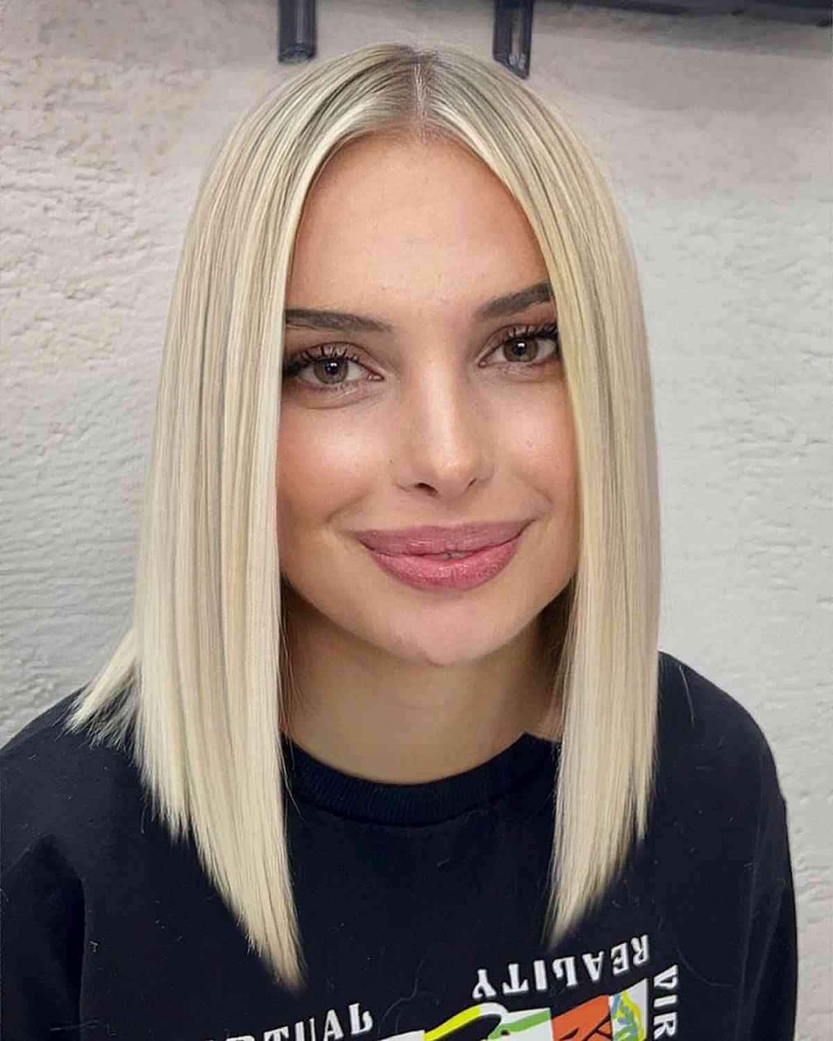 Delicate Creamy Blonde Lob for Fine Straight Hair