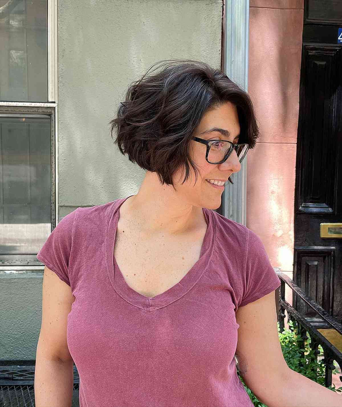 Chic Short Bob with Textured Layers and Relaxed Waves at Jaw-Length