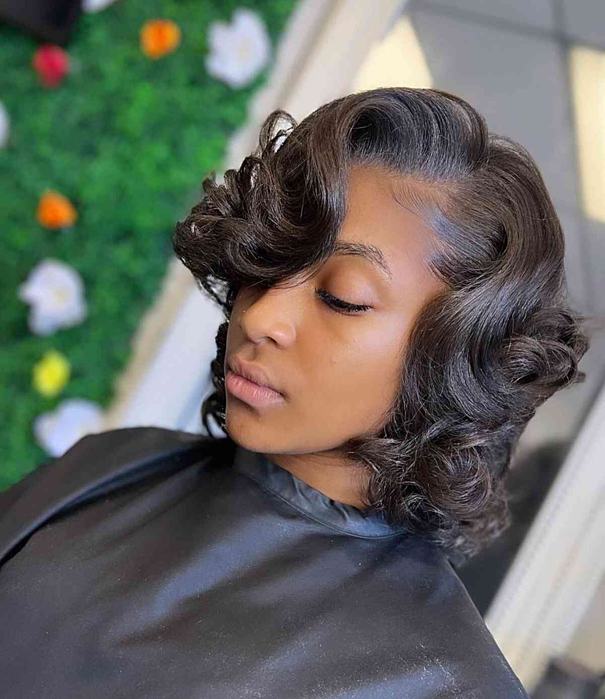 Effortless Loose Waves with a Side Part for Black Women with Shoulder-Length Hair
