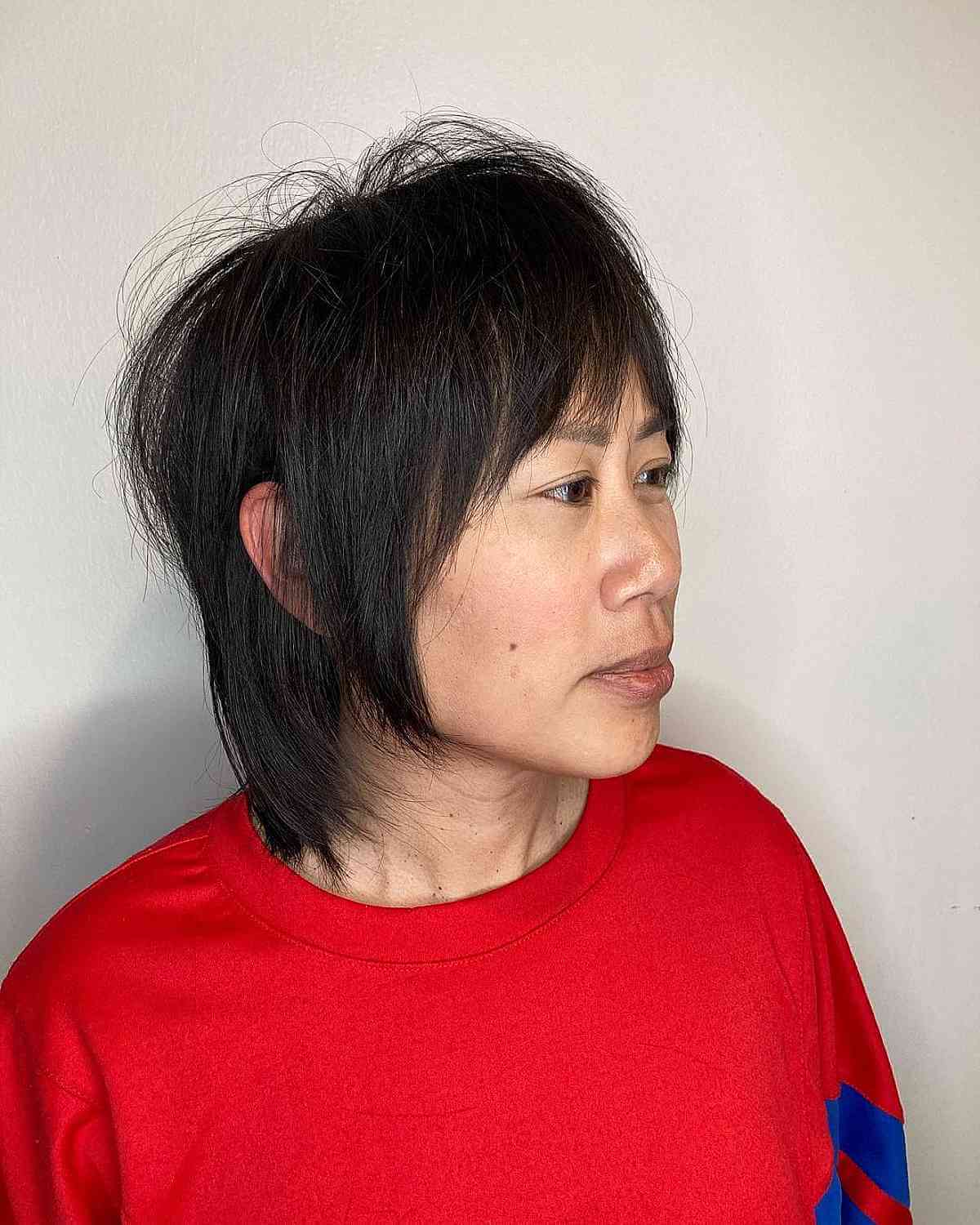 Effortless Shaggy Hair with Face-Framing Layers for Fine Hair