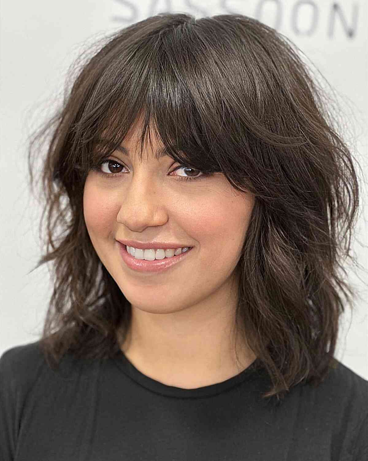 Effortless Wispy Mid-Length Style