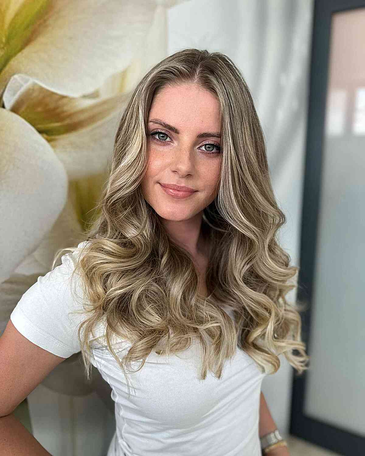 Effortlessly Chic Balayage Hair Color and Style