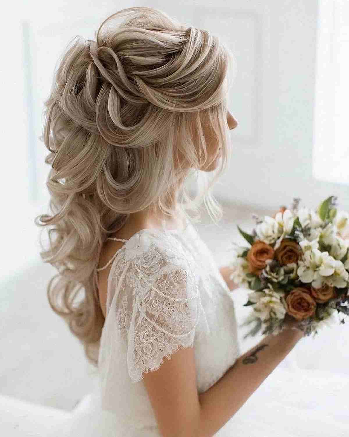 Effortlessly Chic Blonde Half Updo