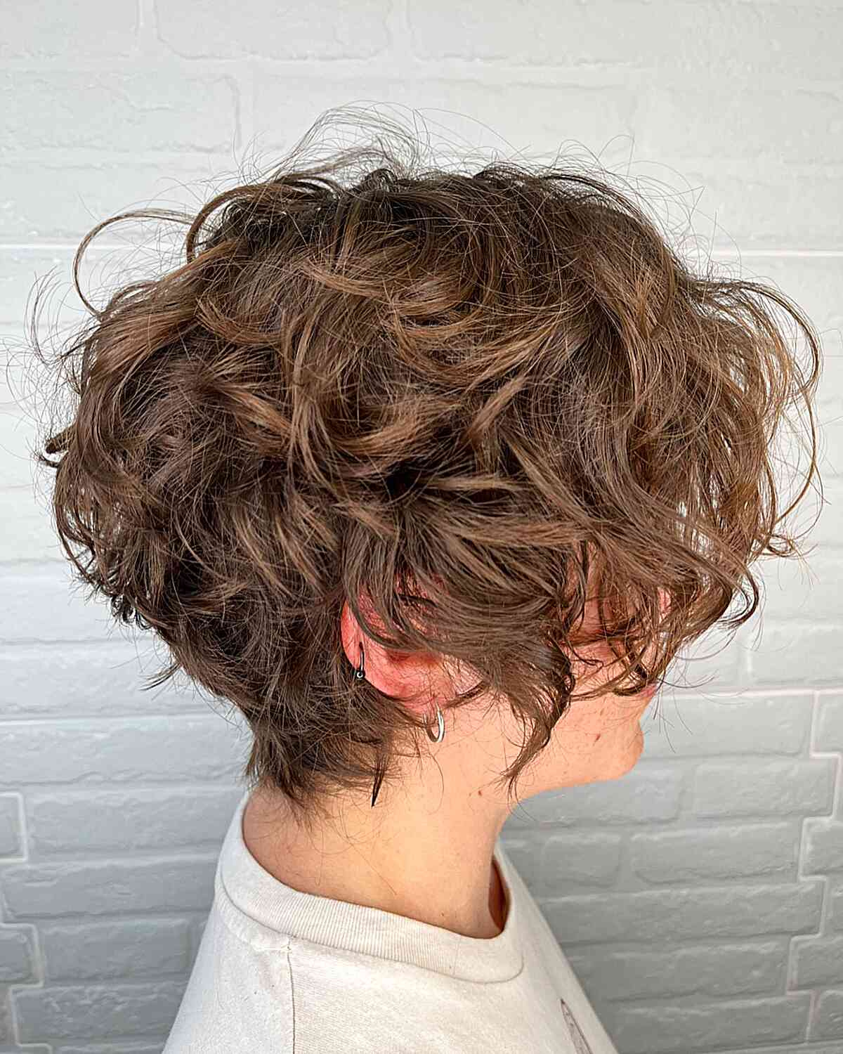 Short Tousled Wavy Bixie on Thicker Mane