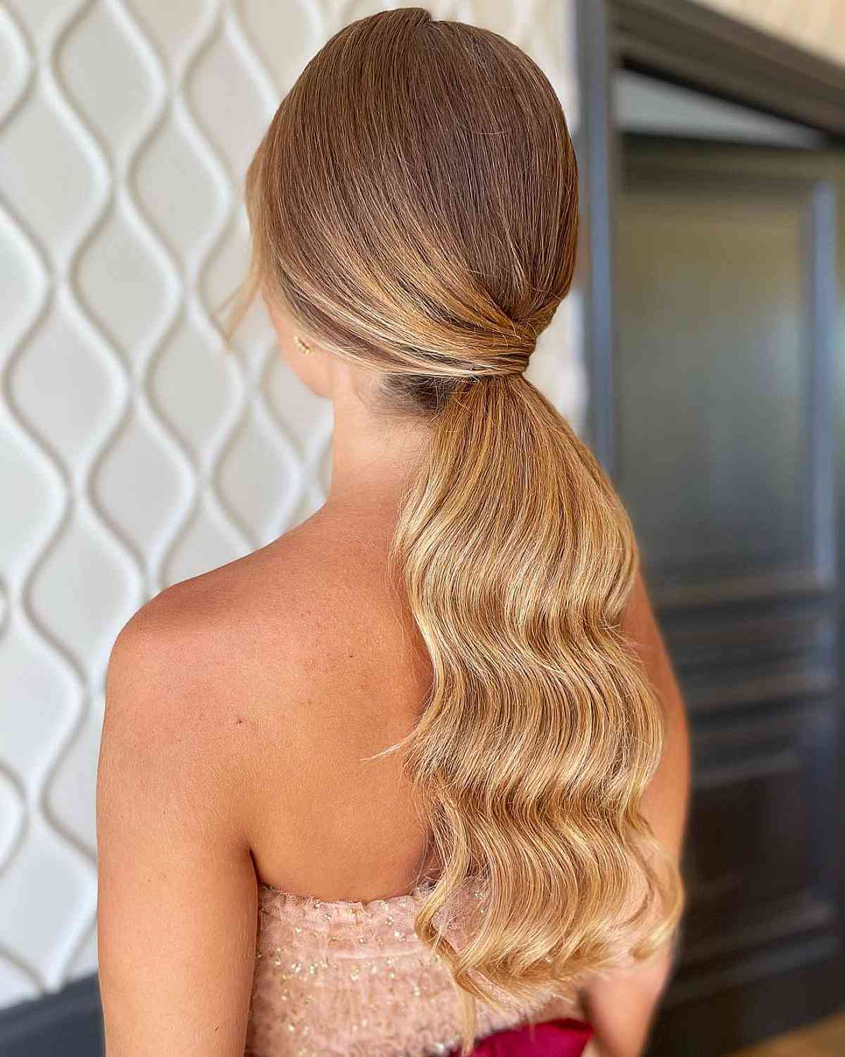 Effortlessly Create an Adorable Ponytail