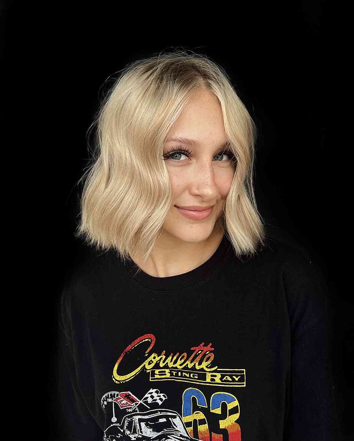 Elegant Blonde Blunt Cut Bob Without Bangs