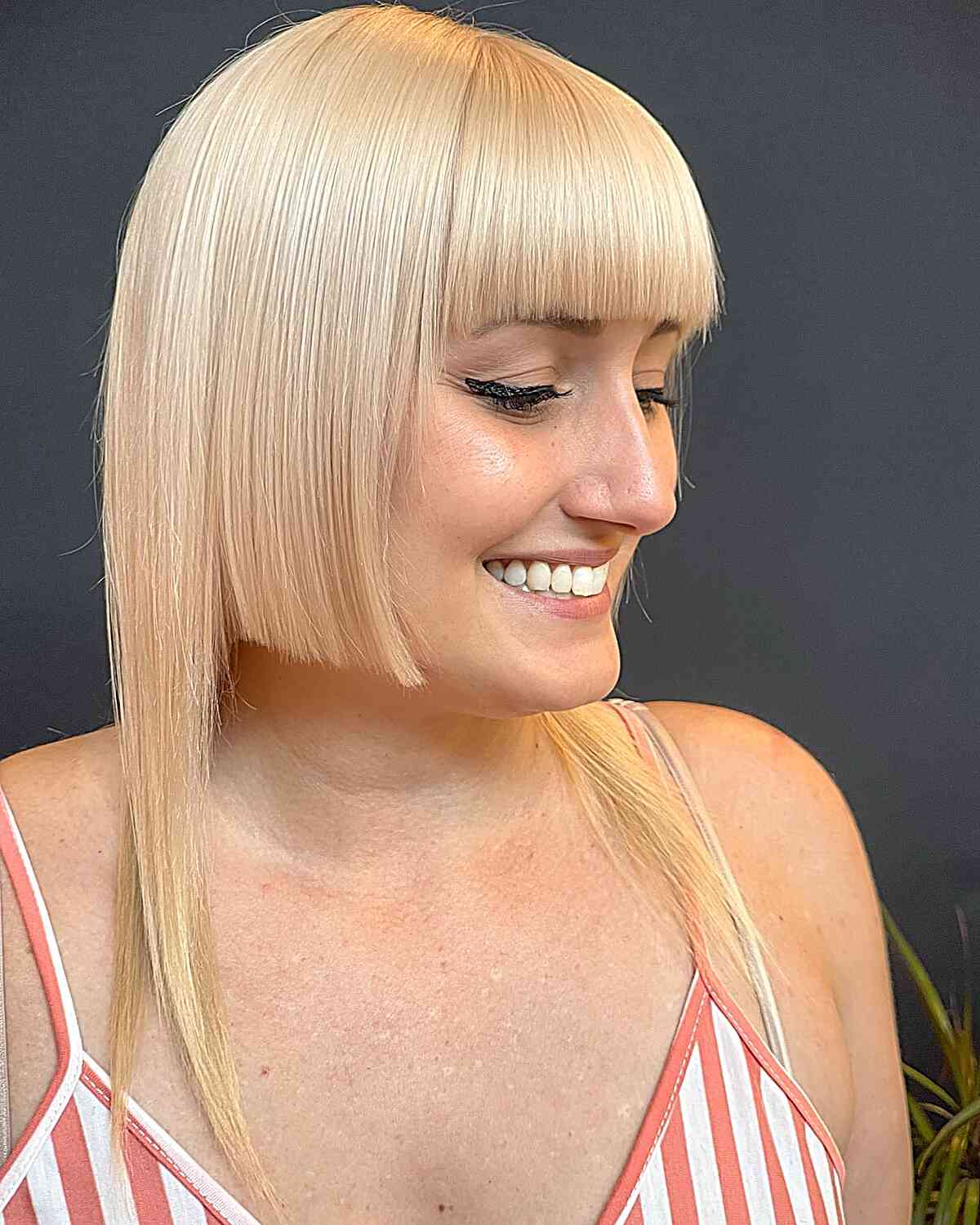 Chic Modern Blonde Long Hime Cut