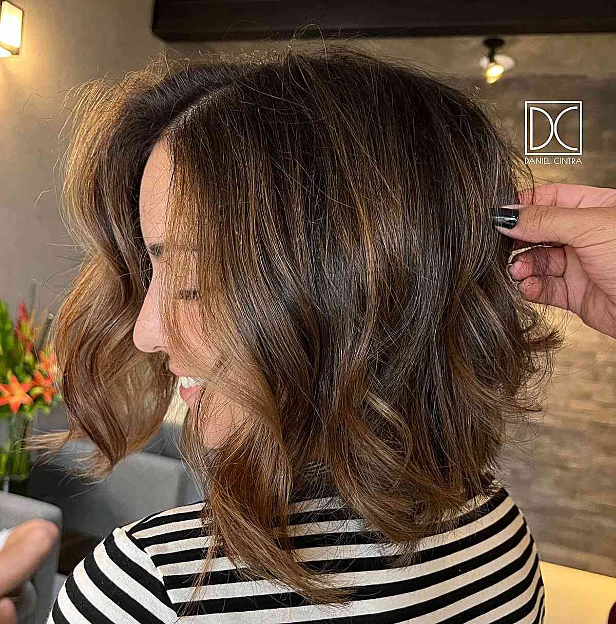 Elegant Layered Shoulder-Length Bob for Fine Hair