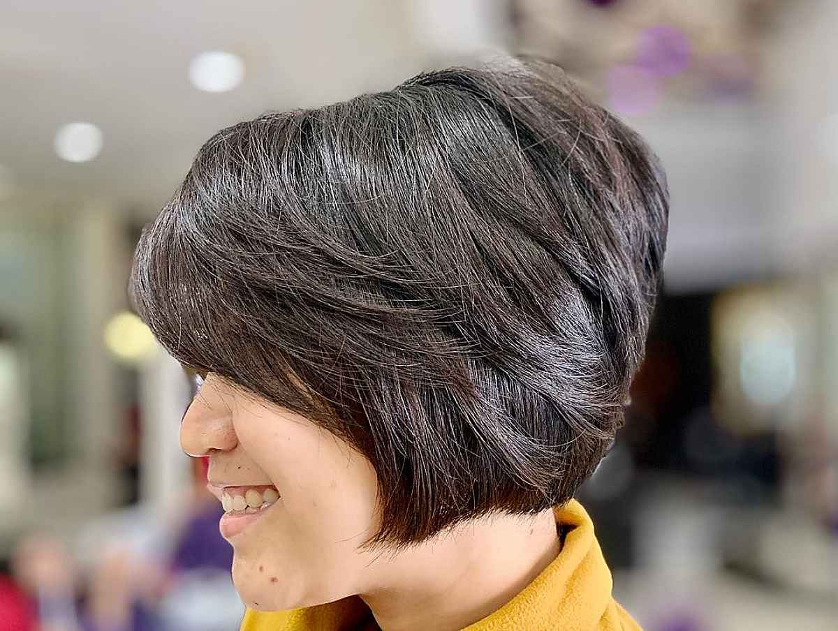 Elegant Long Rounded Pixie Bob