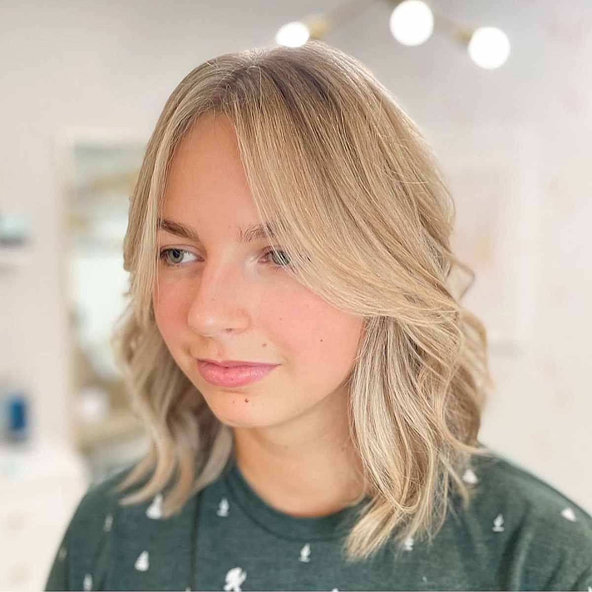 Elegant Shaggy Long Bob with Framing Layers for the Face