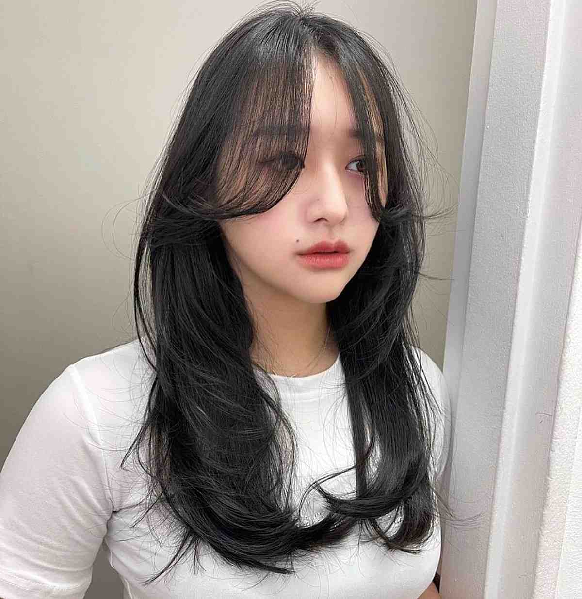 Feathery Long Curtain Bangs with Extended Layers for Straight Hair