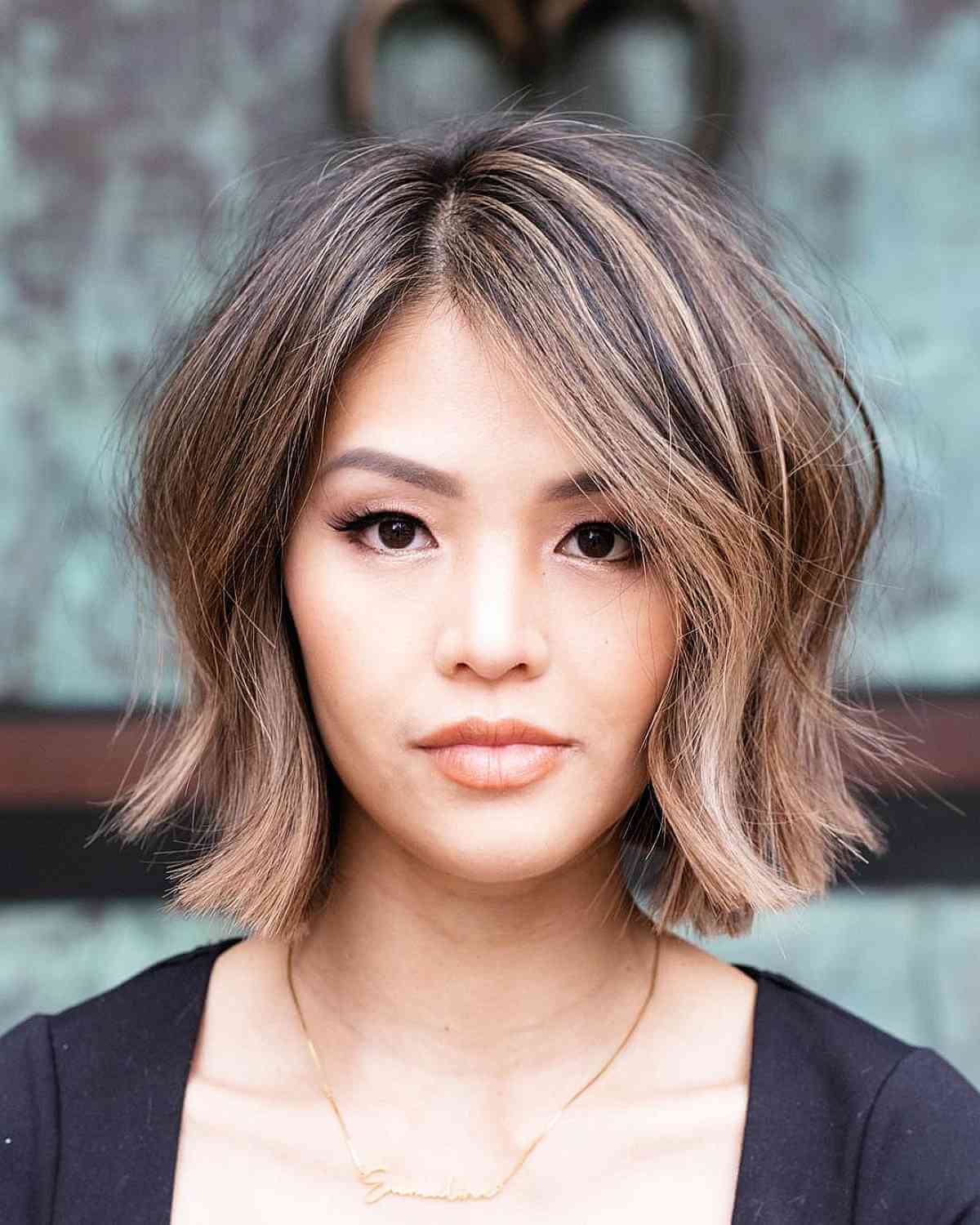 Fluffy Neck-Length Haircut with Side Part