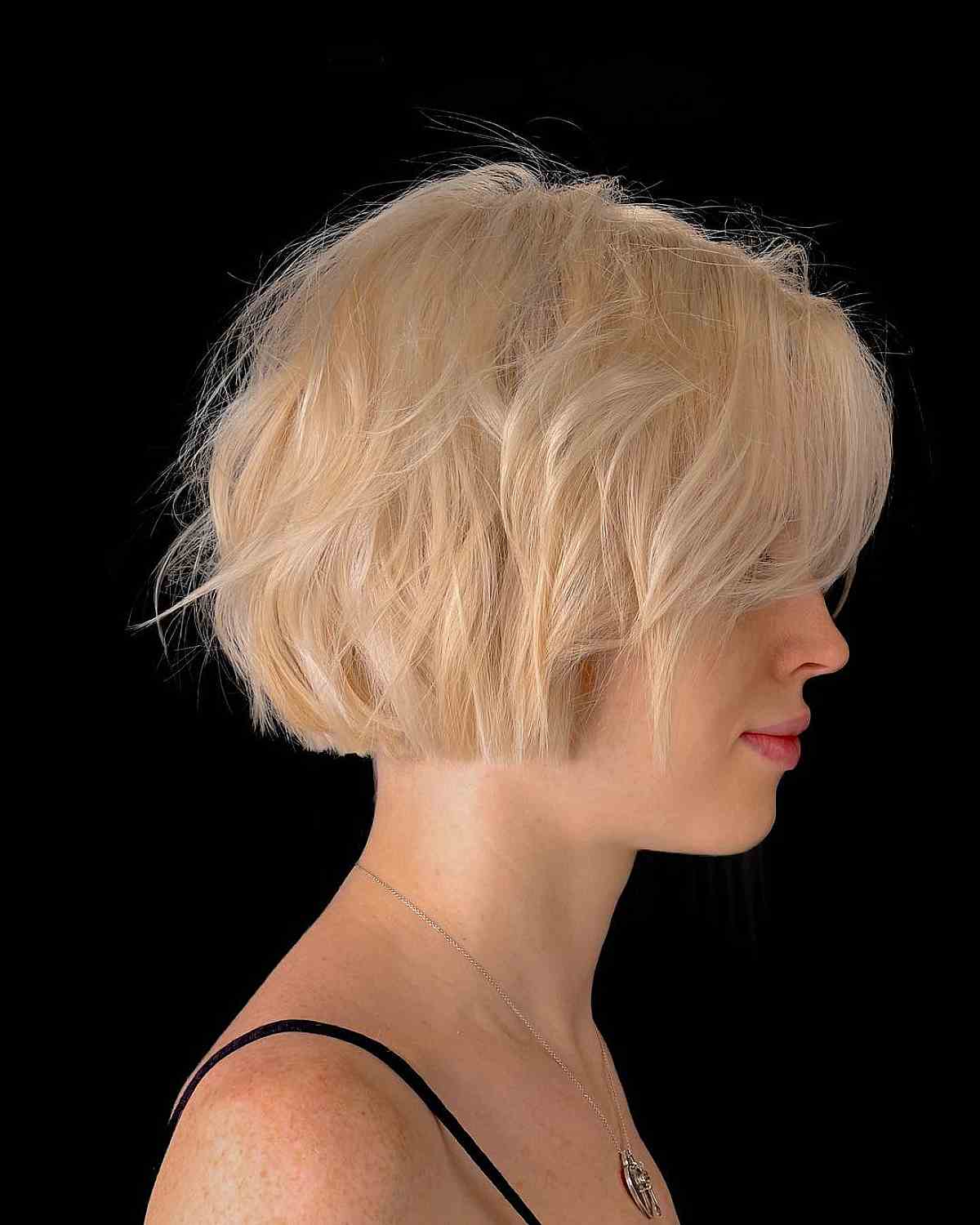 Jaw-Length Gentle Tousled Short Bob for Fine Hair