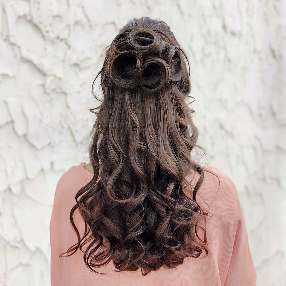 Graceful Curls hairstyle for prom night