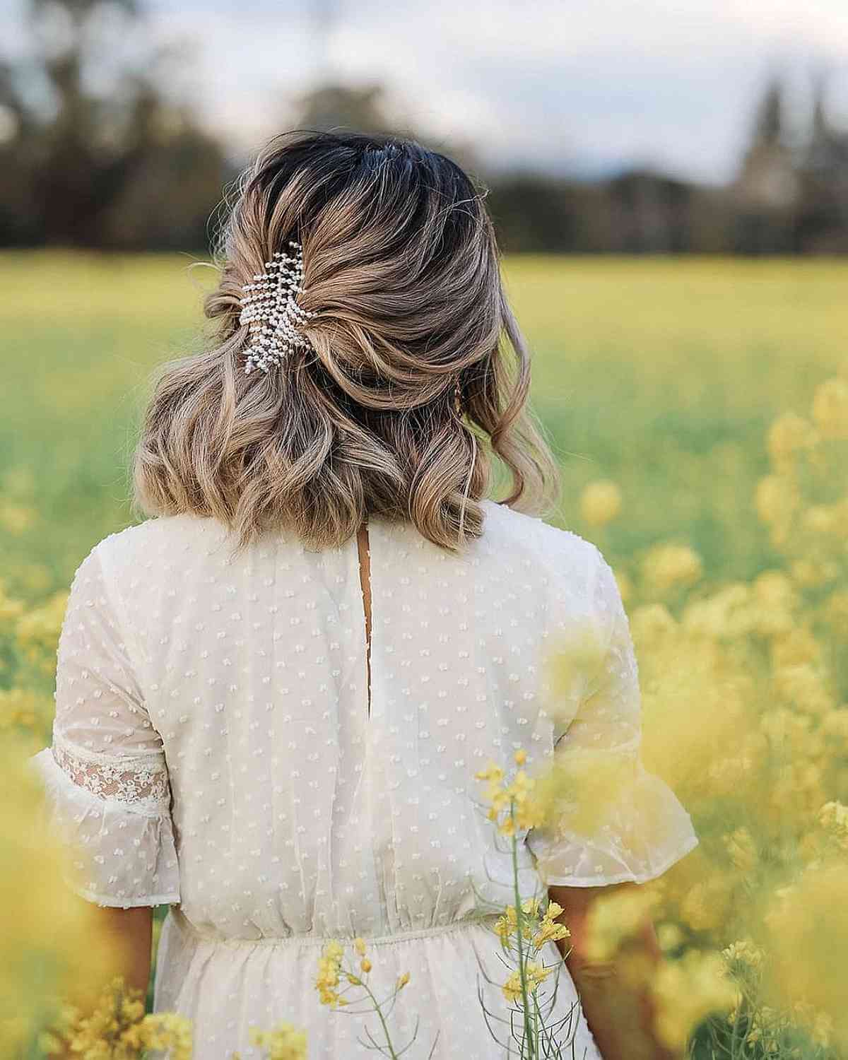 Charming Wedding Inspired Short Half Up Style For Thick Hair