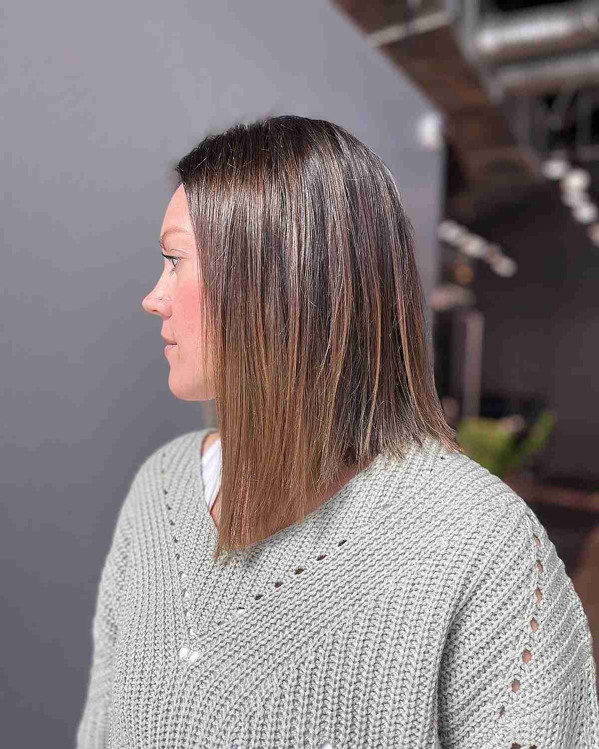 Inverted Shoulder-Length Bob Hairstyle for Fine Hair Types