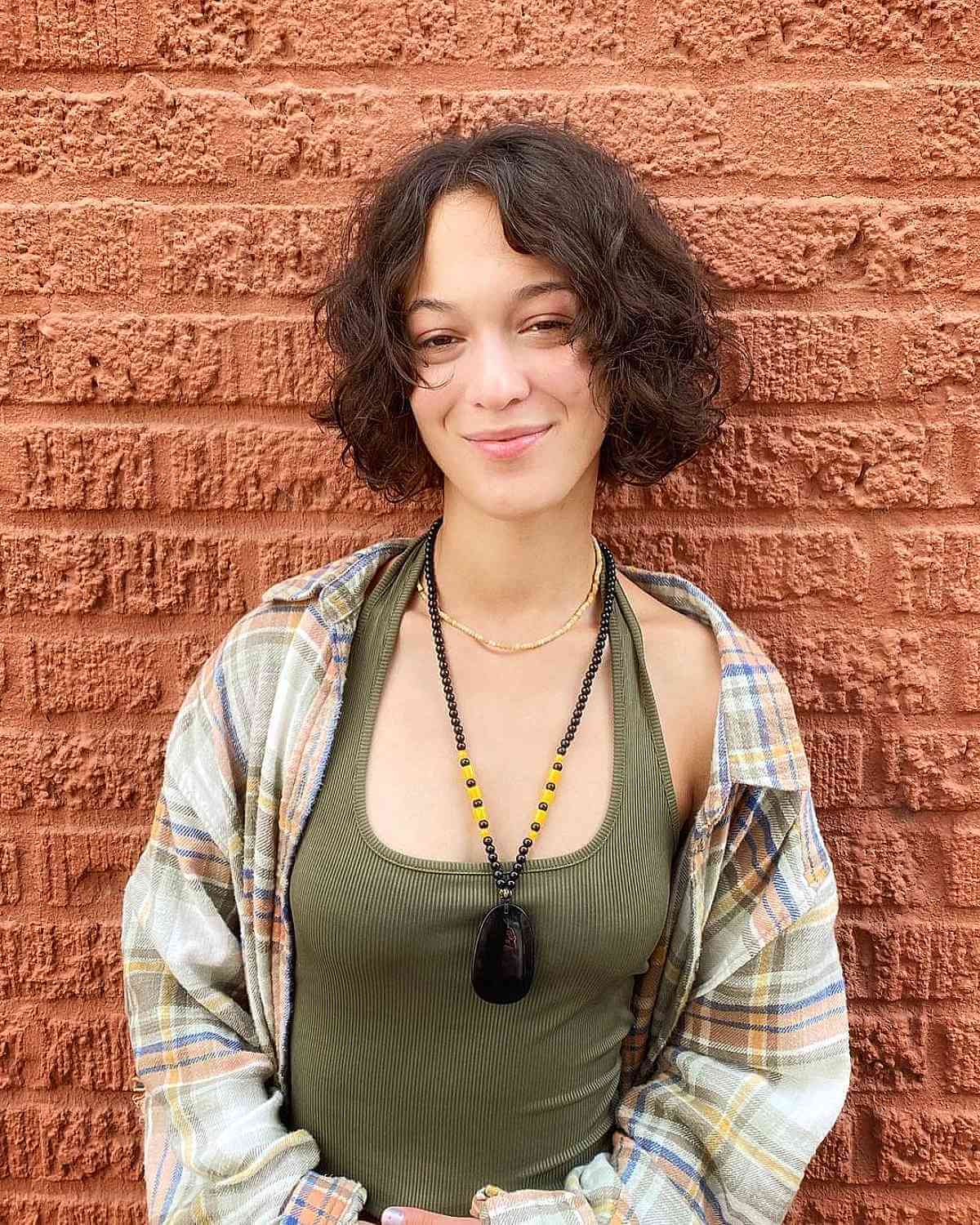 Jaw-Length Layered Bob for Stylish Textured Waves
