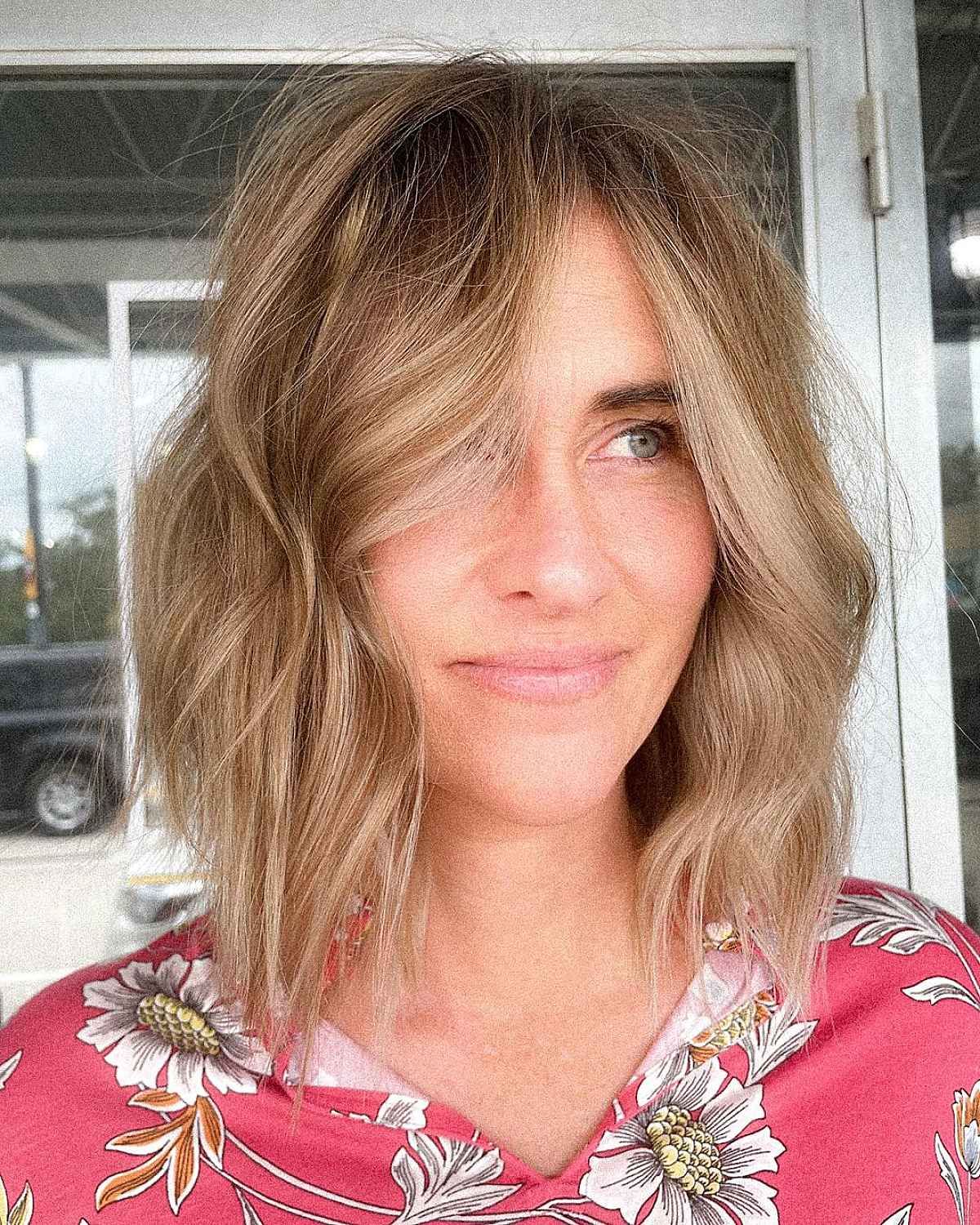 Layered Collarbone-Length Hairstyle