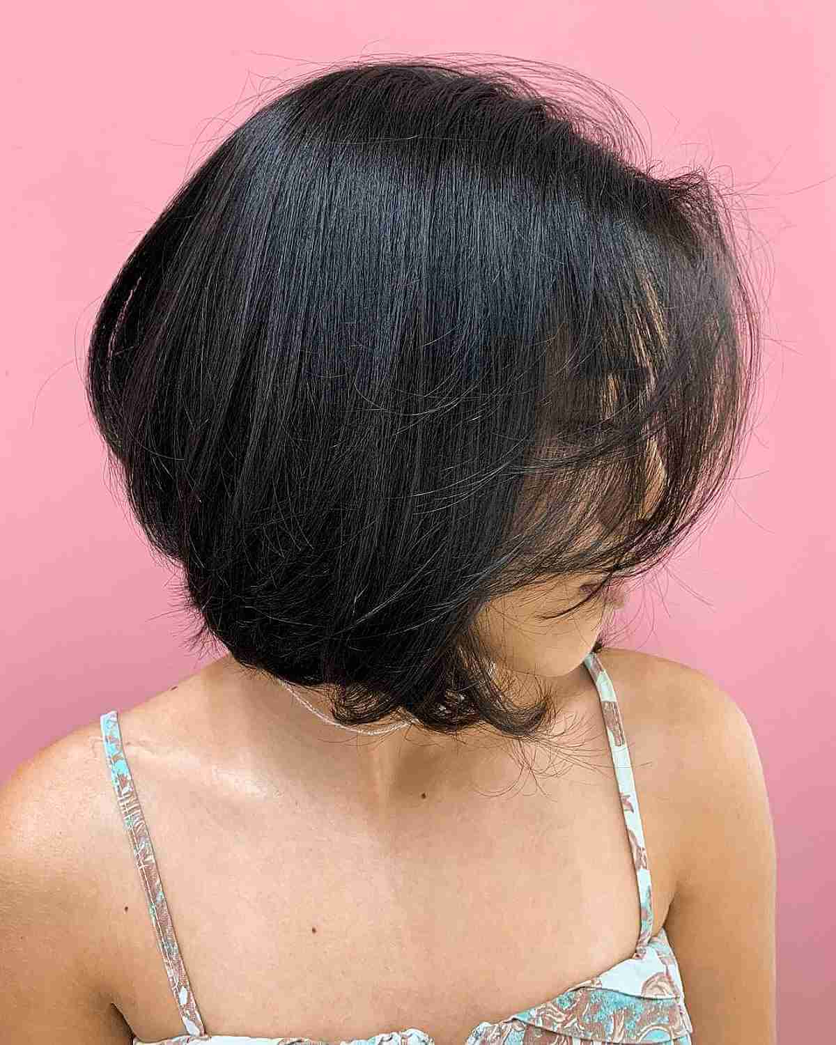Layered Feathered Concave Bob