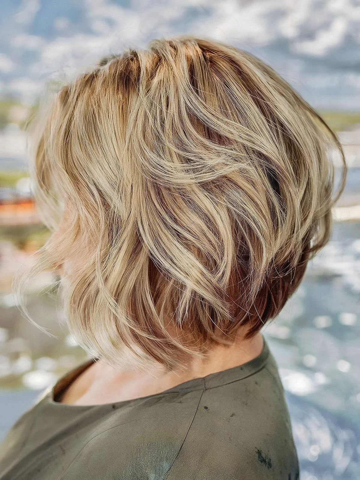 Layered Wavy Stacked Bob